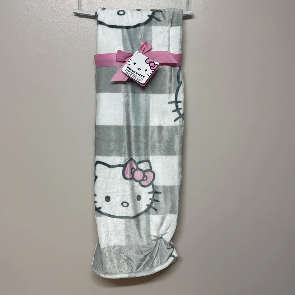 Hello Kitty Gray Plaid Blanket Plush Throw Blanket 50x70 Sanrio NWT Chri…
